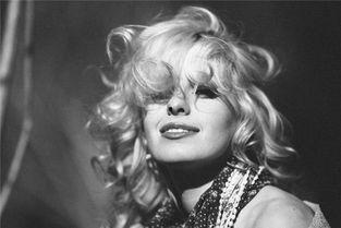 梦见与女明星交谈,与女明星的神秘对话